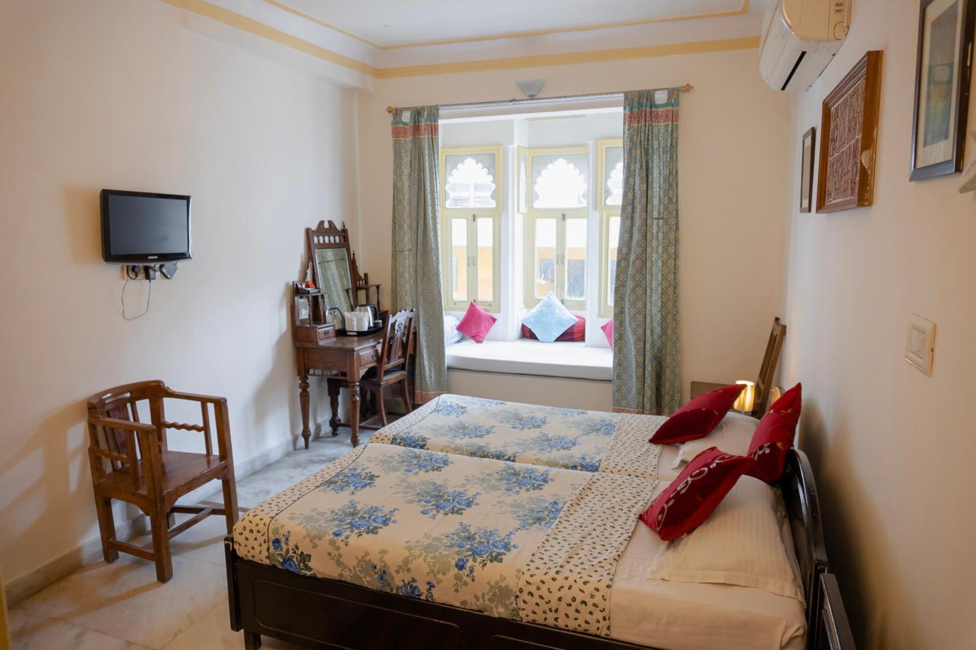 Hotel Pratap Bhawan Udaipur Eksteriør bilde