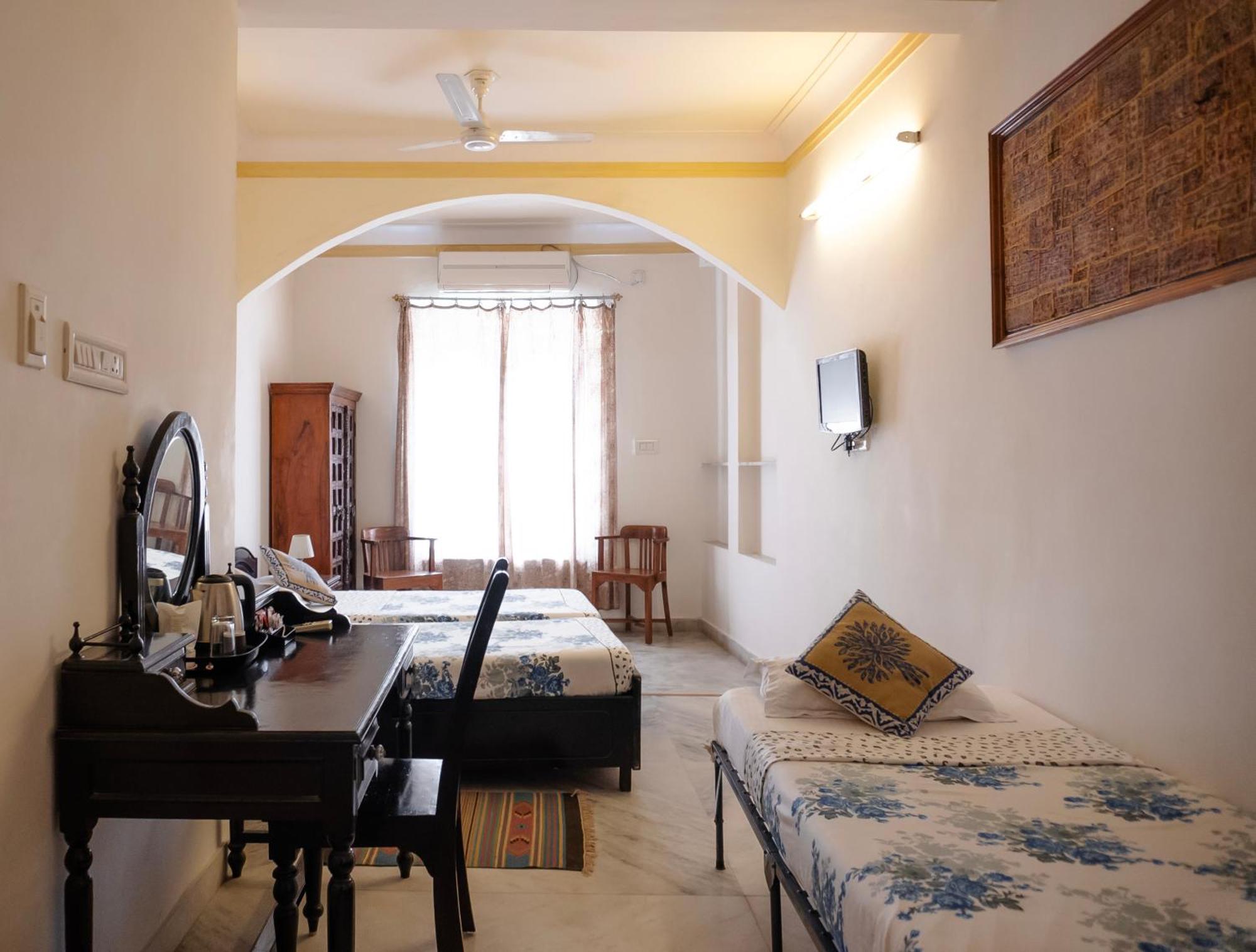 Hotel Pratap Bhawan Udaipur Eksteriør bilde